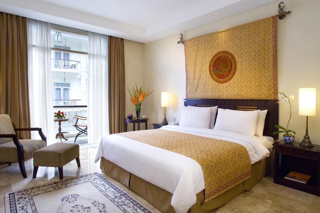 Deluxe Legacy King Room with Pool View,965227045:JPEG